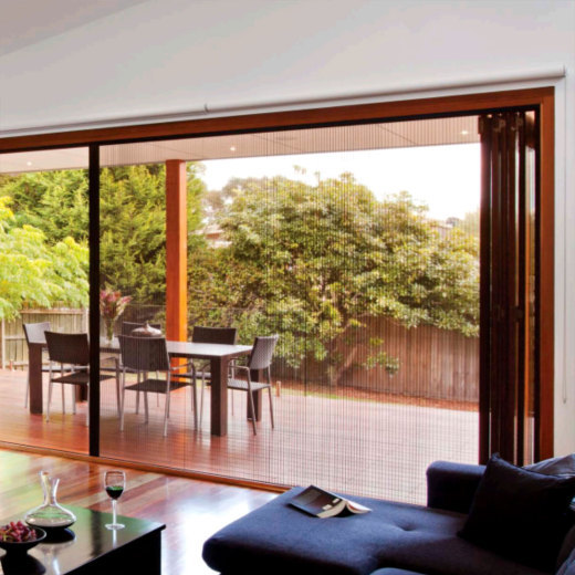 Retractable Screens from Lounge onto Outdoor Living 
